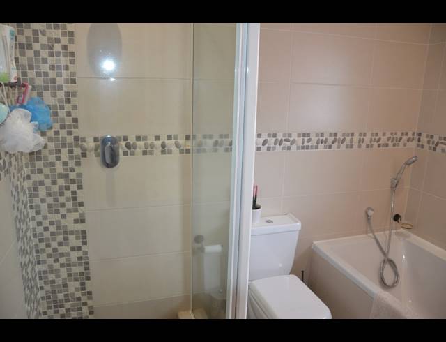6 BEDROOM HOUSE FOR SALE IN DISCOVERY